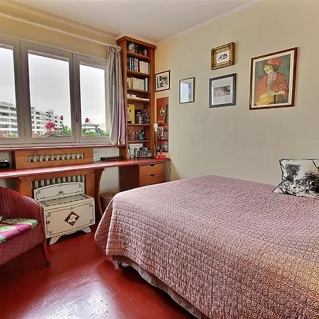 213367 - 6 Personnes à Parigi
